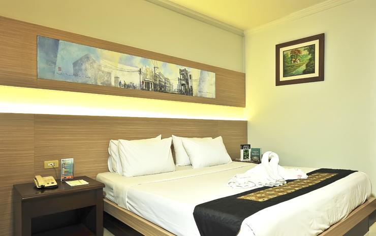 Hotel Grasia Semarang Exterior photo